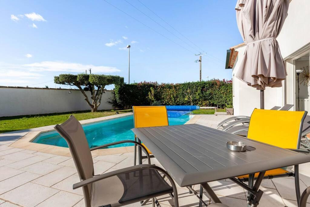 Studio Neuf Avec Acces Piscine Valergues Exterior photo